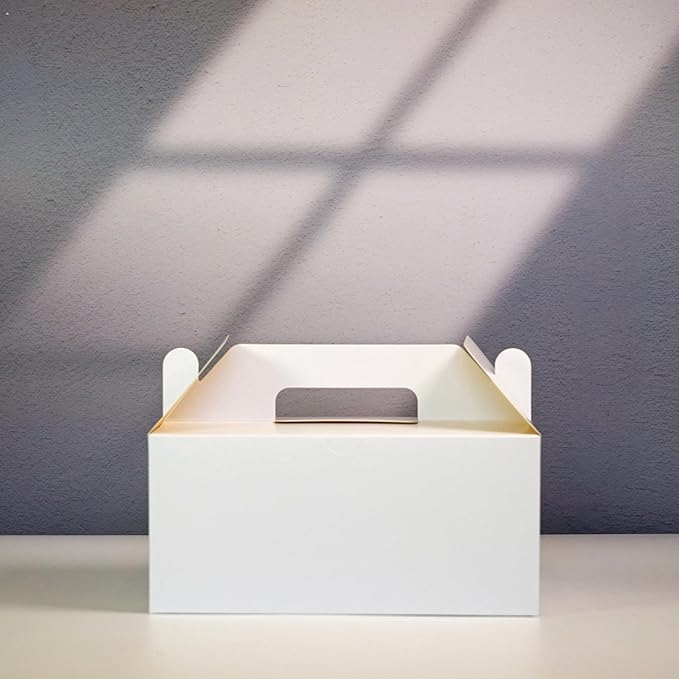 PandaPandaPPS 50 Pack White Gable Boxes (8.25"×5"×4") for Foods, Gifts and Party Favors, Goodie Gift Boxes Treat Boxes for Birthday Party, Wedding, Baby Shower