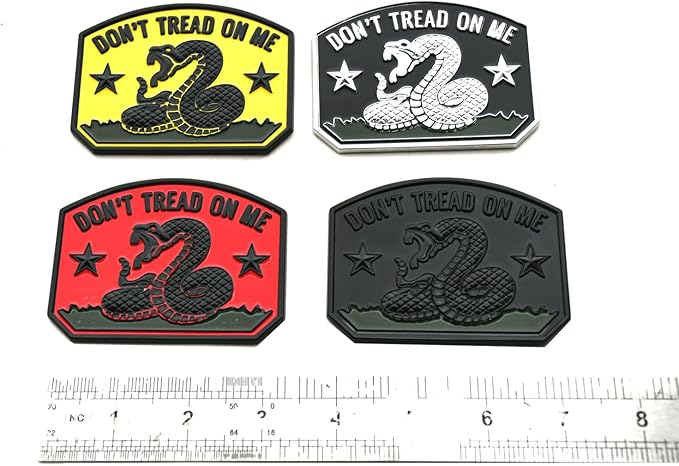 1x Gadsden Flag Rattlesnake Car Emblem 3D Decal Sticker with Don't Tread ON ME Slogan Fit for Car Truck Motorcycle Window Door and Flat Surface (Glossy Black)