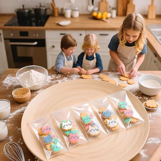 PigPotParty 4"x9" Cellophane Cookie Bags Self Sealing, 200 Pcs Clear Plastic Treat Individual Cookie Bags with seal, Perfect for Goodies, Party Favors, Snacks, Gift Wrapping