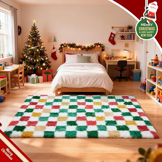 Area Rug 6x9 Plaid Holiday Rug in Red, Green, White and Gold