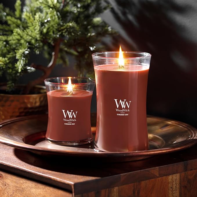 Jar Candle with Cinnamon Chai Scent, Hourglass Shape and Wooden Lid